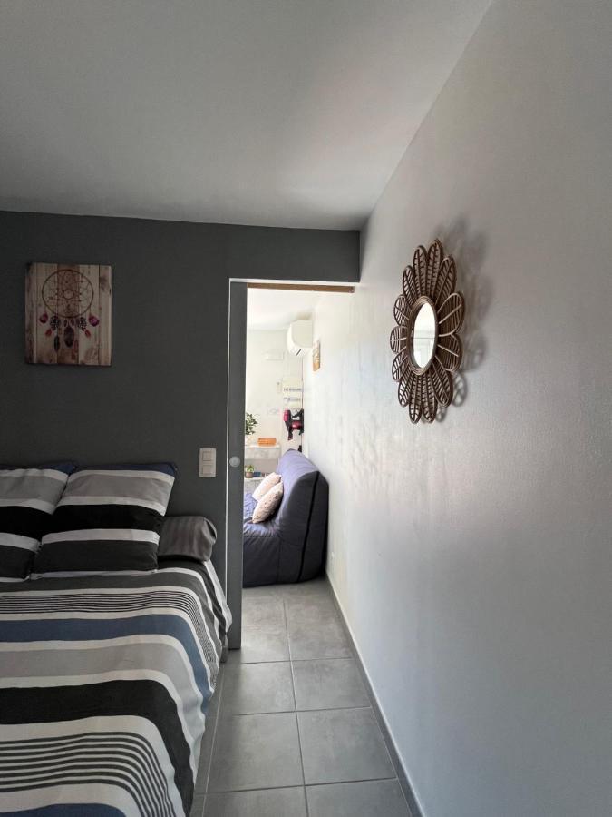 Appt Calme Ensoleille Fonctionnel Apartment แซ็งต์-มารี-เดอ-ลา-แมร์ ภายนอก รูปภาพ